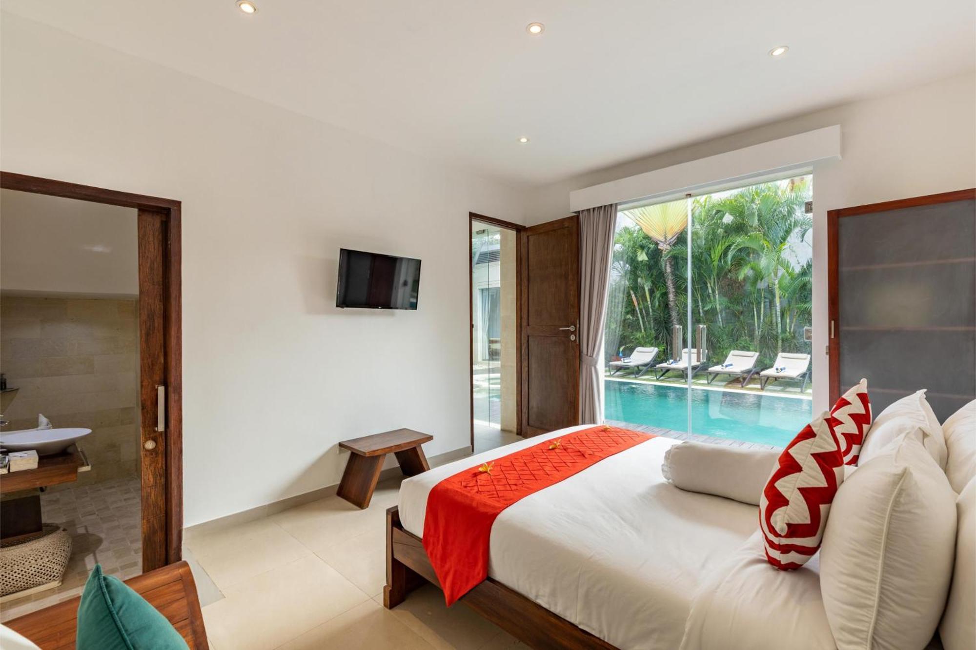 Villa Spacious 4br With Pool In Seminyak (Bali)